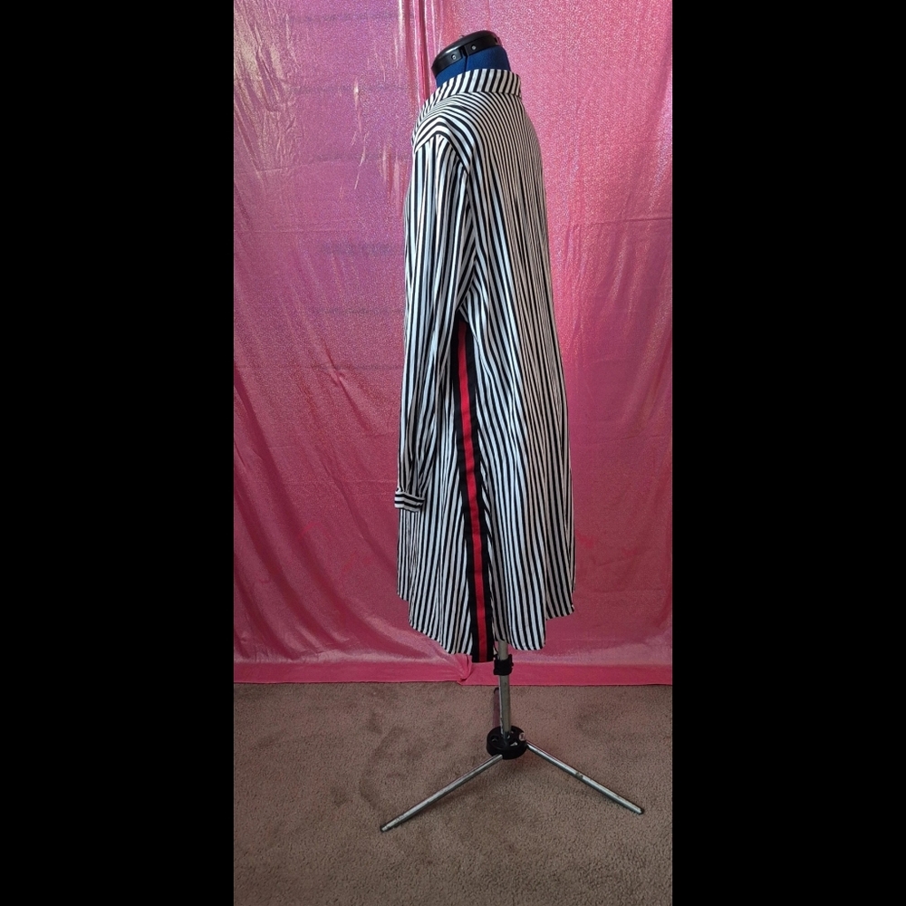 Black and White Striped Long Shirt - Picture 4 of 14